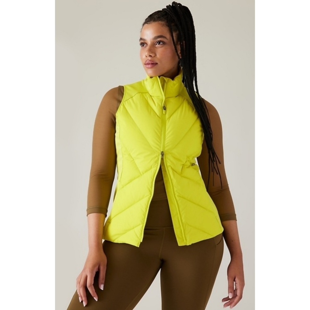 Athleta Inlet Puffer Vest In Yellow Size Large Tall